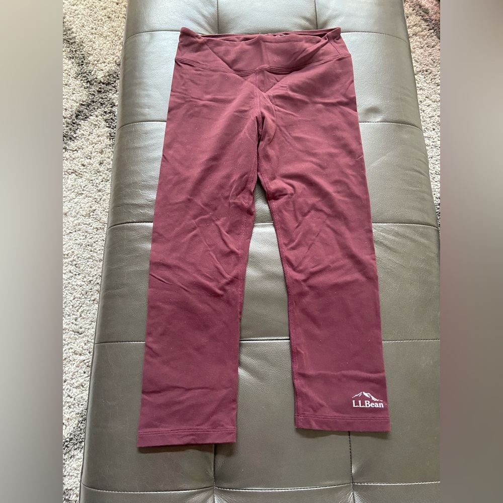 L.L. Bean Capri leggings burgundy size XS Reg.